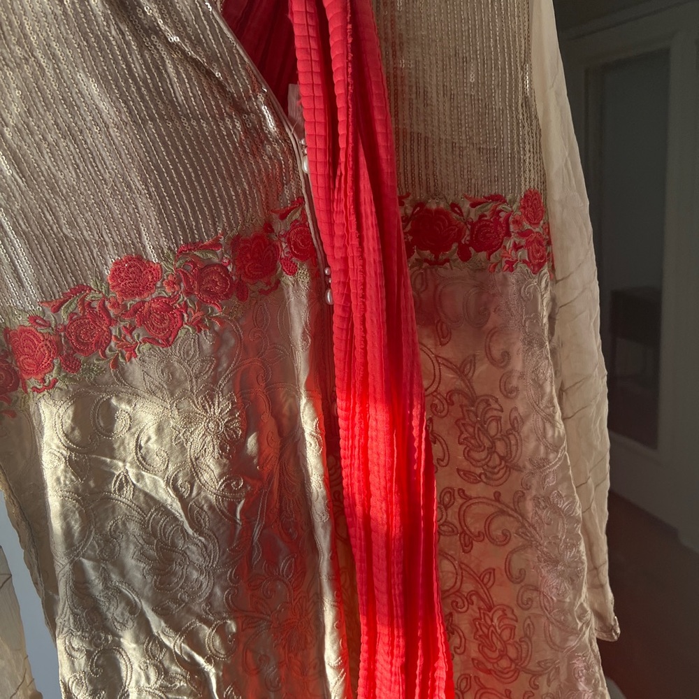 Agha noor shirt and dupatta super cute